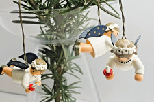 Erzgebirge, Schwebeengel, Baum- und Adventsschmuck von  Kunstwerkst.Olbernhau.