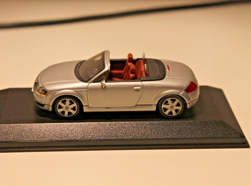 Modellauto audi roadster - modellauto,