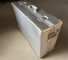 Rimowa Marken Alu Koffer /