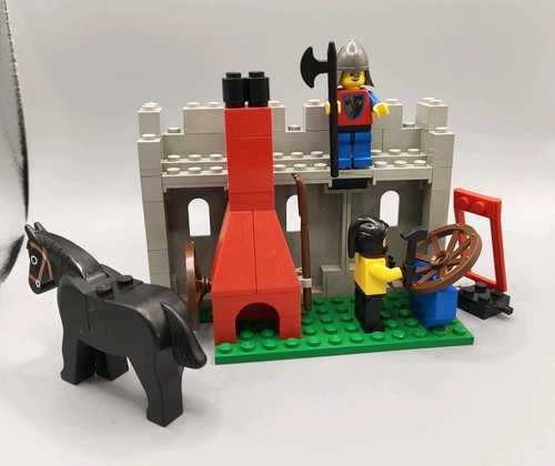 Lego 6040 blacksmith - lego,