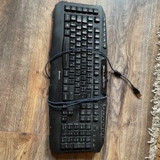 Sharkoon SKILLER Pro Gaming Tastatur QWERTZ Leuchtend Deutsch