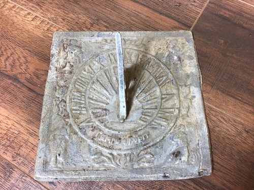 Antike blei sonnenuhr mit - sonnenuhr,