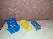 4 x Alte Baby-Wiege-Bett-um 1950-60-Kaufladen-Puppenhaus-Puppenstube