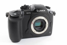 Panasonic Lumix DC-GH5 Body schwarz, neuwertig, 200 Auslösungen