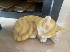 DEKO KATZE  + + Liegend +