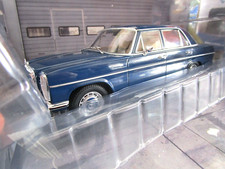 MERCEDES BENZ W115 220
