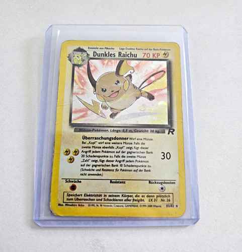Dunkles raichu holo - 83/82,
