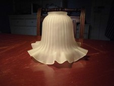 Lampenschirm aus sattiniertem Glas, Vintage, D=14cm/5cm, h=13cm, geriffelt