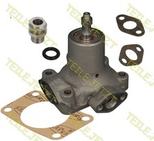 WASSERPUMPE MIT STUTZEN FÜR