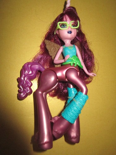 B1104 kleine barbie monster - barbie,
