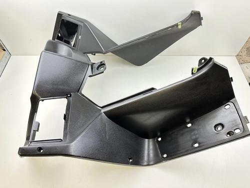 Kunststoffverkleidung vorne