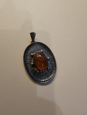 Handarbeit Bernstein-Anhänger