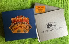 The TRAVELLING WILBURYS - blue Linen-Box 2007 +DVD/Photos/Sticker/Book/numbered!