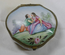 ANTIKE PORZELLAN DECKELDOSE -