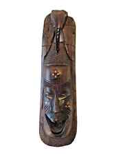 Große afrikanische Holzmaske