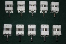 10 Pneumatischer Druckluftzylinder aus Kunststoff ummantelt