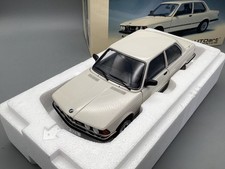 Modellautos 1:18 AUTOart BMW 323i 1977 E21 mit OVP