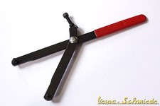 Scooter Retaining Tool Clutch