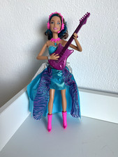 Barbie Rockstar Puppe ? Popstar mit Gitarre & Outfit – Mattel