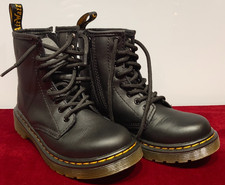 Dr. Martens Schuhe