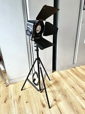 Hedler H25s Halogenleuchte Halogenstrahler – Klapprahmen + Stativ – max. 2.500 W