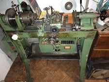Alte Metall-Drehmaschine /