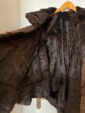 Lederponcho mit Kaninchenpelz im Innenfutter