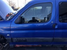 Citroen Berlingo I original Tür vorn links Fahrer KMH Königsblau Bj 2006