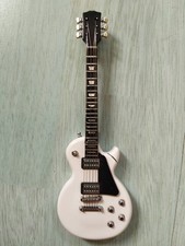 Dora Gas Feuerzeug Gitarre Guitarre Les Paul Form Weiss Metal ca. 15 cm lang