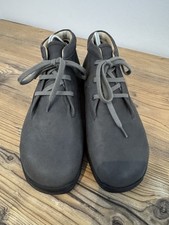 Damen und Herren Schuhe der