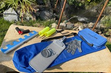 Konvolut Angelausrüstung Rutenhalter Rutenablage Tasche Fischklammer Handschuh