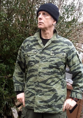 Tiger stripe camo - stripe, medium
