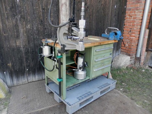 Werkbank mit novopress hydr - novopress,