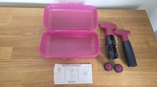 Tupperware Wein Set Flaschengeist Korkenzieher Pumpe+ 2 Verschlüsse + Maxi Twin
