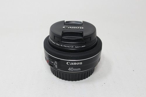 Canon 40mm 8 - f/2,8, stm