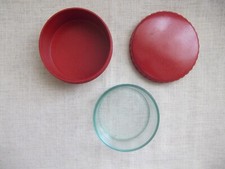 alte Butterdose mit Glaseinsatz aus DDR Zeit, Farbe rot, Material Bakelit ???