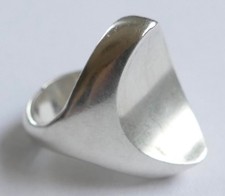 Designer Ring Modernist 835er