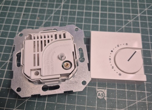 Gira raumthermostat 0390 in - 0390, xx