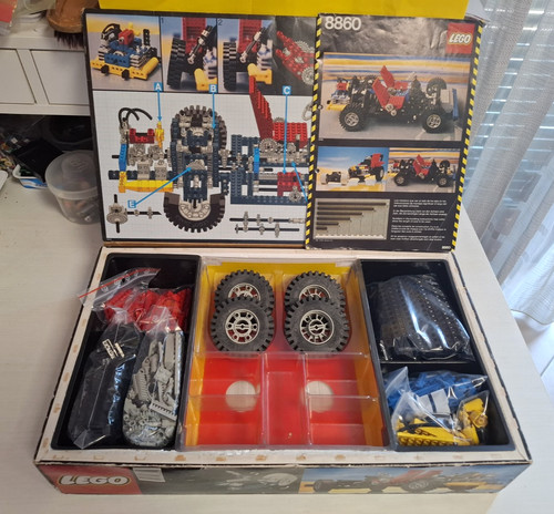 Lego technic 8860 car chassis - "car,