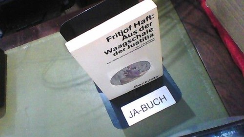 Aus der waagschale - aus,