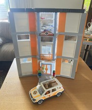 PLAYMOBIL® 70190 Großes Krankenhaus mit Etage Erweiterung Und Auto Gebraucht