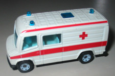 Modell / Automodell Mercedes Benz Sprinter Krankenwagen Siku  0804 / 0805 TOP!