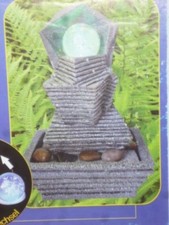 Zimmerbrunnen - Zierbrunnen - Springbrunnen mit RGB - Farbwechsel Licht( Trepp )