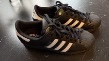 Adidas Superstar – fast neu