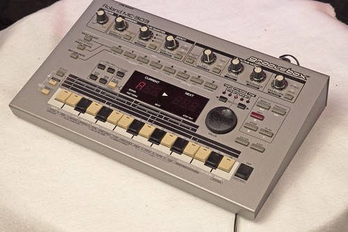 Roland 303 groovebox das - roland, mc