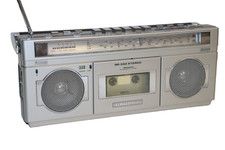 Grundig RR 550 Mini Ghettoblaster Radiorecorder  silber voll funktionsfähig