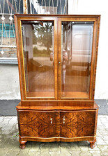 wunderschöne Art Deco Vitrine