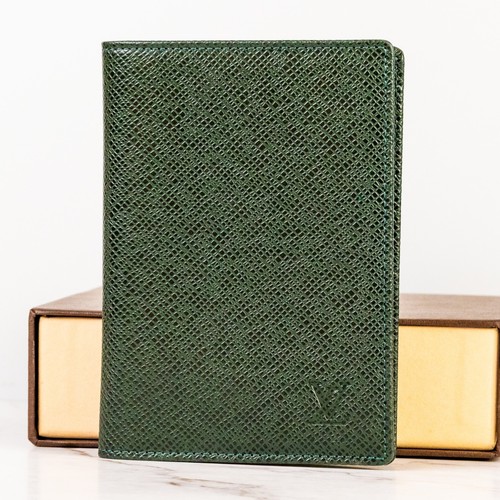 Louis vuitton taiga - louis, etui