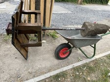 Vogelhaus Massiv mit Betonpfeiler