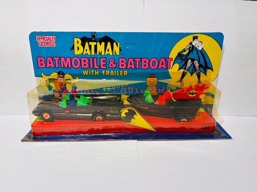 Comics 1977 batmobile - comics,